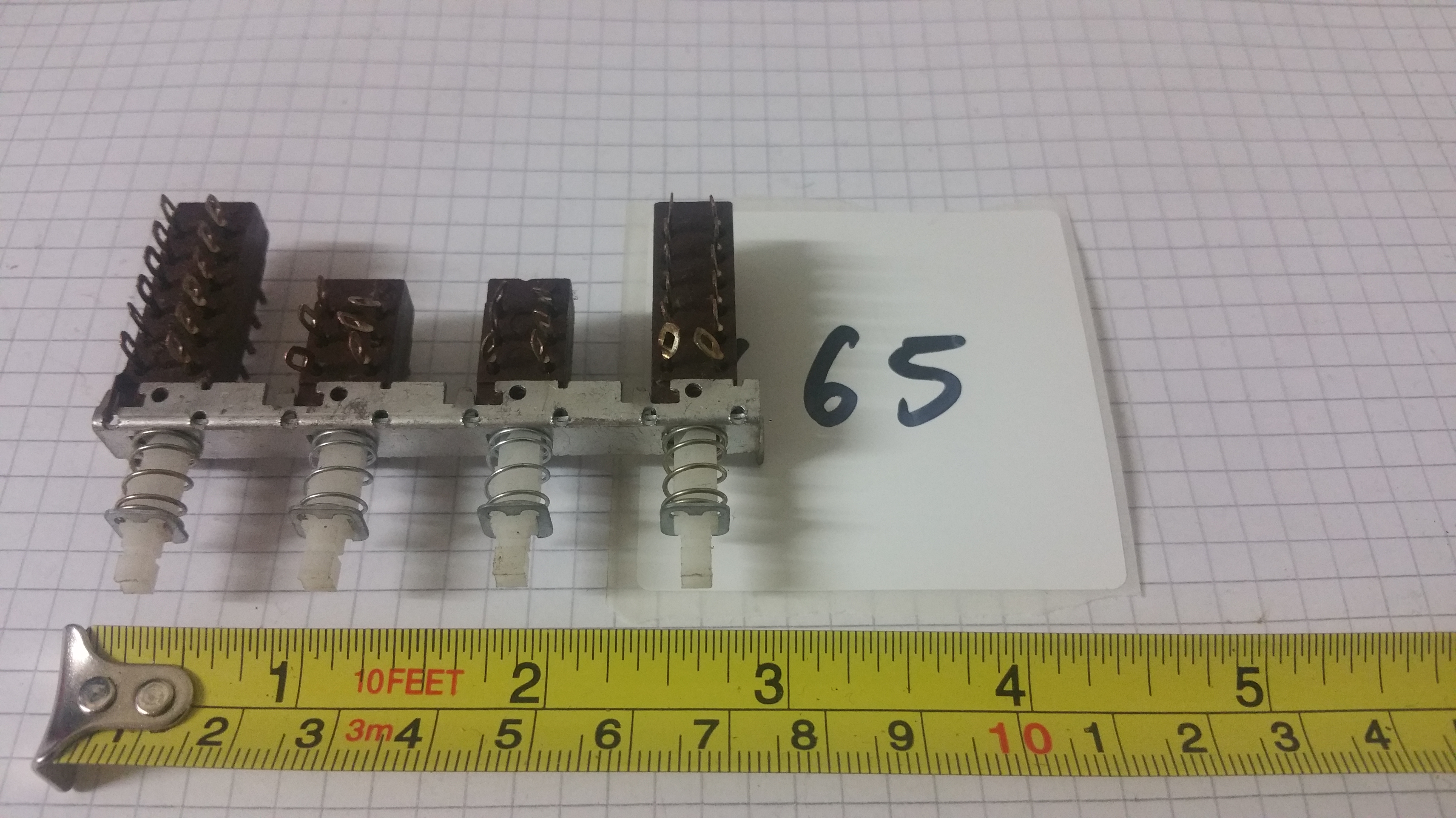 4 sections dependent modules ISOSTAT Electronic Components - Picture 1 of 3